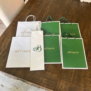 Lot of The Broadmoor Luxury Resort Gift Bags (7)